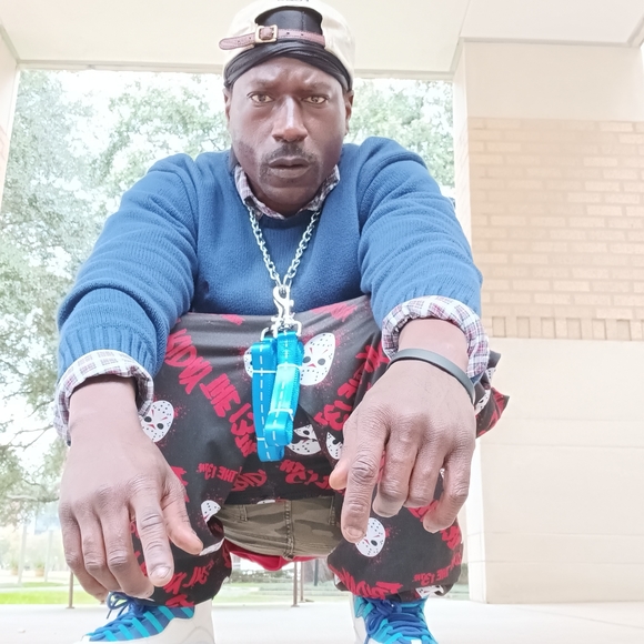 Meet your Posher, Zuez - Picture 10 of 16